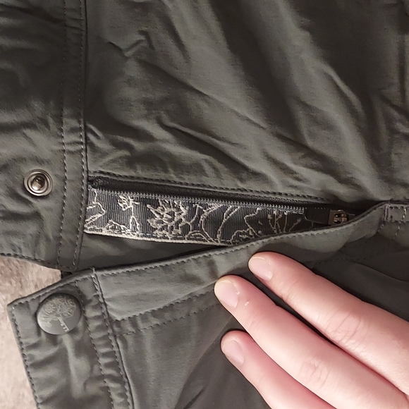 L. L. Bean Shorts - Picture 5 of 8